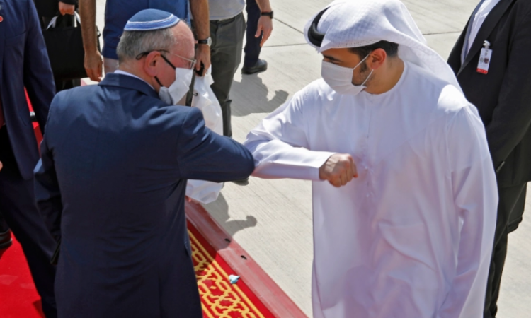 عشرات المجرمين الصهاينة في دبي