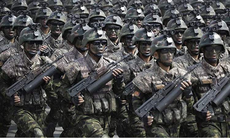 كوريا الشمالية ترعب امريكا بالفرقة 105