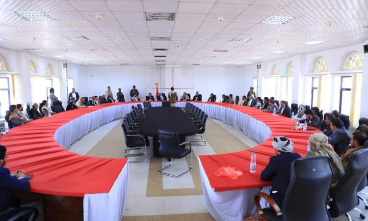 الحوثي يؤكد حرص الدولة على ضبط استقرار الأسواق وتوفير السلع الغذائية