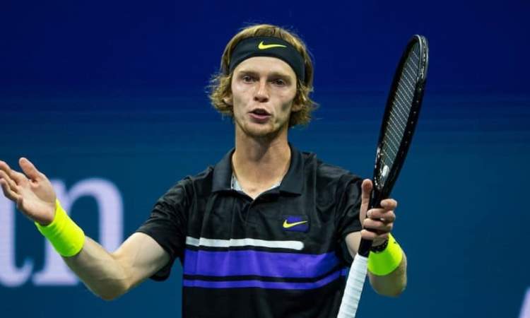 اللاعب الروسي أندري روبليف يبلغ ثمن نهائي بطولة مدريد ماسترز للتنس