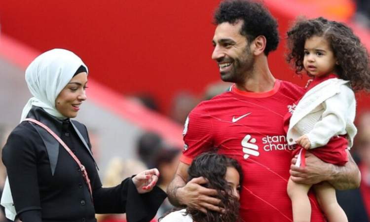 صلاح يتويج بجائزتين في الدوري الإنجليزي