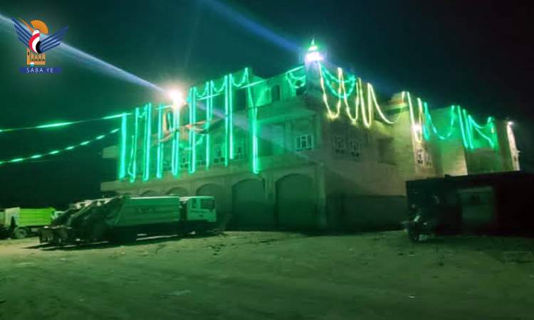 بدء تزيين مباني وشوارع صنعاء استعدادا للمولد النبوي