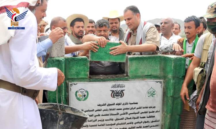 الحوثي يضع حجر اساس شق (قناة الامام) اكبر مشروع ري في حجة
