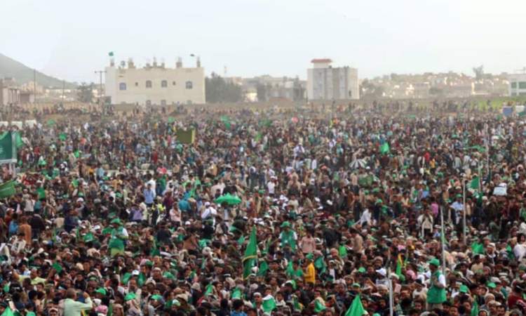 الجماهير تملأ ساحة احتفال المولد في تعز