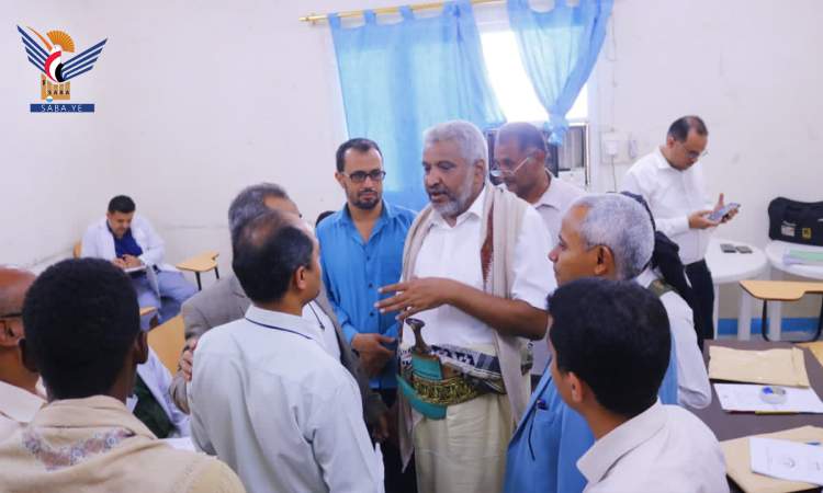 قحيم يتفقد سير العمل بهيئة مستشفى الثورة العام في الحديدة