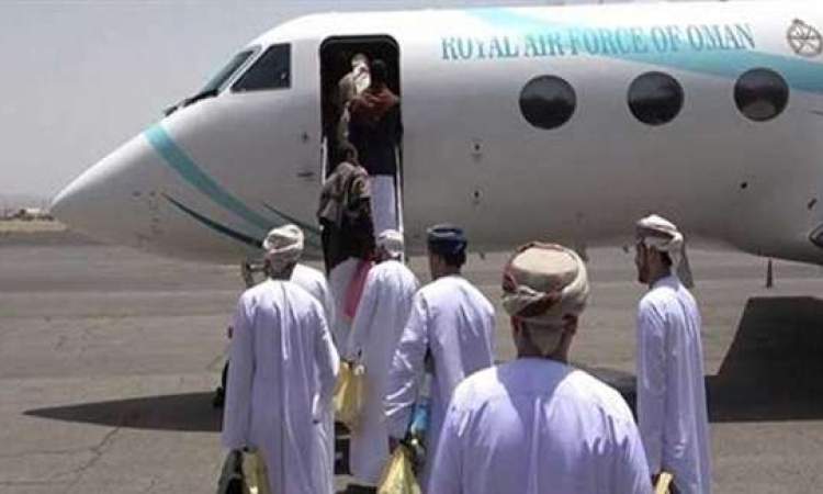 الوفد العماني يغادر العاصمة صنعاء برفقة رئيس الوفد الوطني