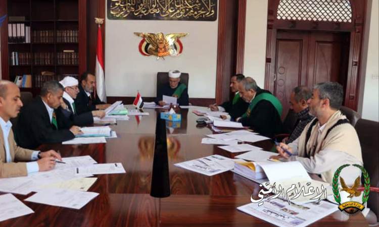 مجلس القضاء يحيل عددا من القضاة للمحاسبة