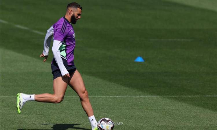 موعد مبدئي لوصول بنزيما إلى جدة