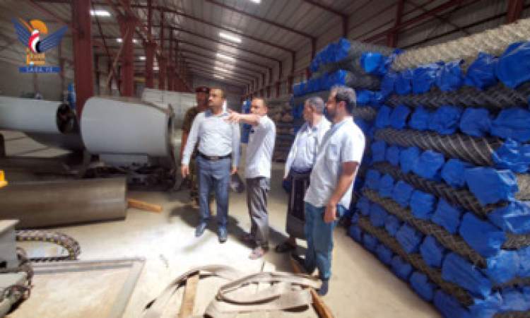 الاطلاع على إنتاجية الحديد في المنطقة الصناعية بالحديدة