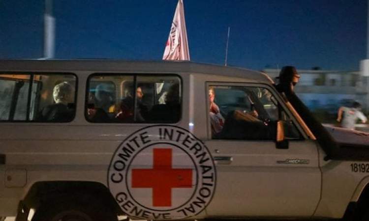 كتائب القسام تسلم الدفعة الرابعة من الاسرى