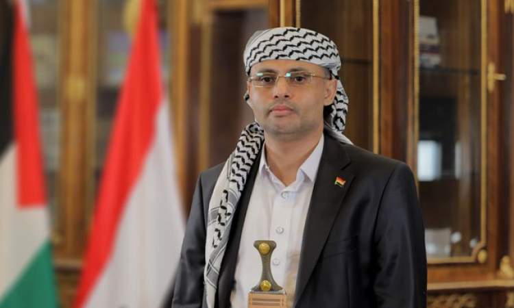 الرئيس المشاط يعزي في وفاة الحاج محمد مبارك عذبان