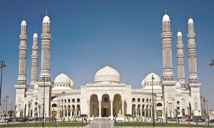 تشييع جثامين عدد من شهداء الوطن والقوات المسلحة بصنعاء