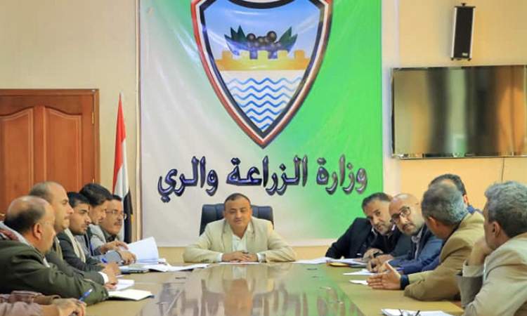 حظر استيراد 16 صنفا من المحاصيل والمنتجات النباتية والحيوانية