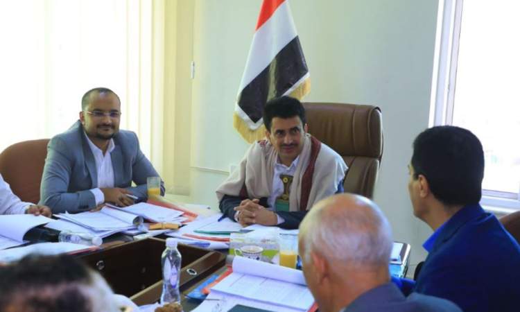 برئاسة عطيفة .. مناقشة تقارير أداء مؤسسة الاسمنت