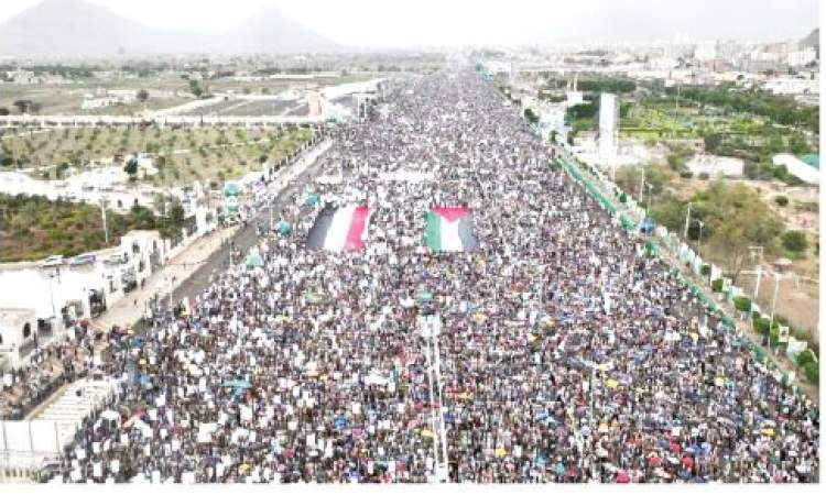 طوفان مليوني متجدد في العاصمة صنعاء والمحافظات.. اليمنيون.. موقف ثابت وخروج مشرف