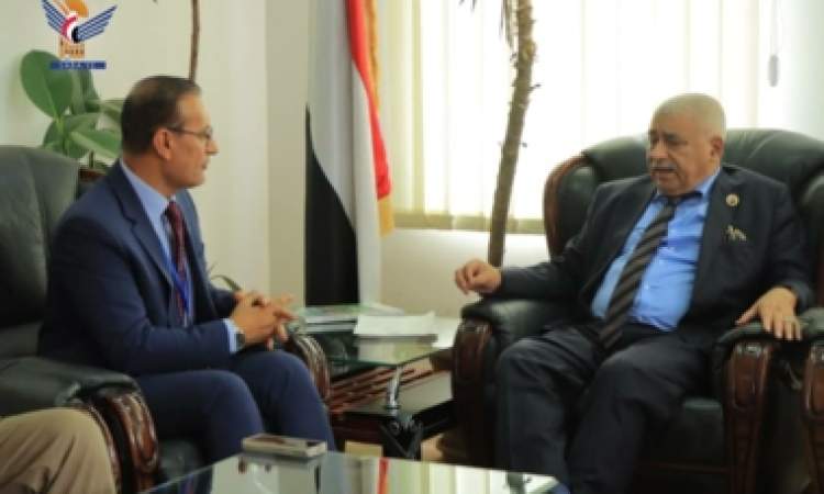 مناقشة آلية التعاون لدعم أنشطة مكافحة الجراد في اليمن