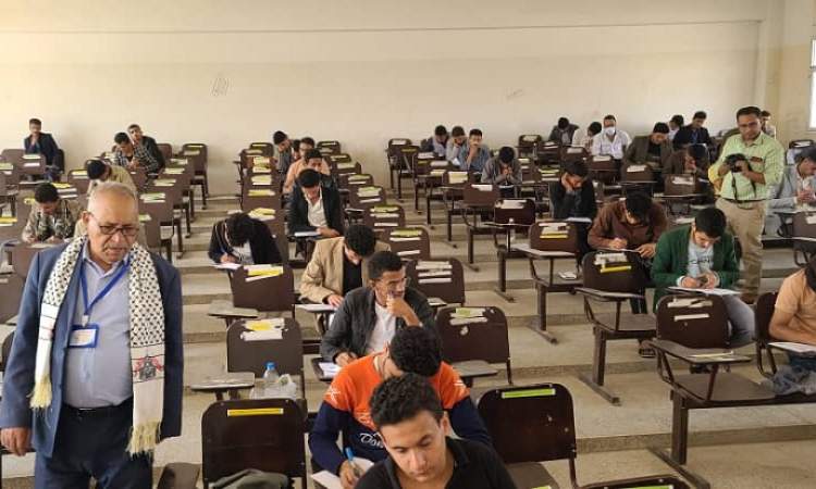 1036 طالبا وطالبة يتنافسون على 50 مقعدا بكلية الطب البشري بذمار