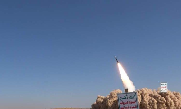 القوات المسلحة تستهدف مطار "يافا" أثناء وصول المجرم نتنياهو