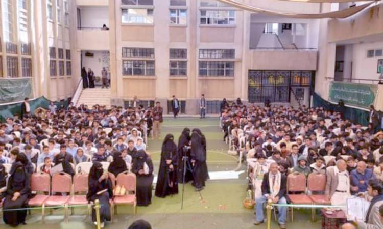 مدارس مديرية السبعين بالأمانة تشهد فعاليات ومعارض وتكريم أسر الشهداء