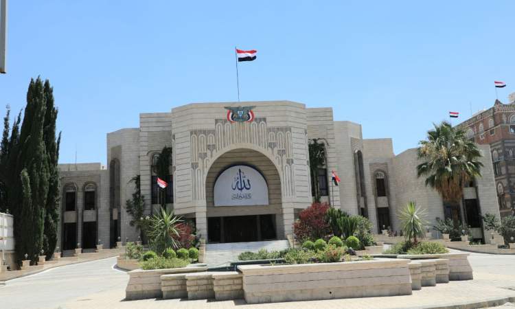 الحكومة اليمنية تُدين قرار توسع الاستيطان في الجولان السوري