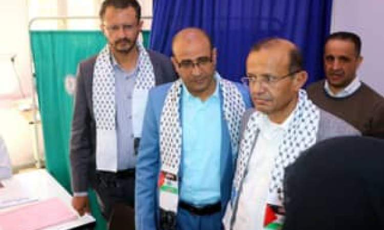   القباطي يطلع على سير العمل في هيئة مستشفى ذمار العام 