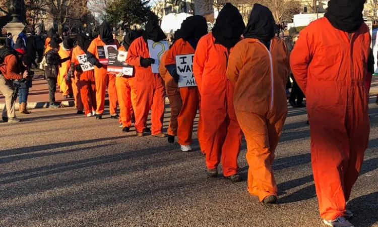 ضمن خطوات التصعيد..أمريكا تعيد 11 من القاعدة الى اليمن