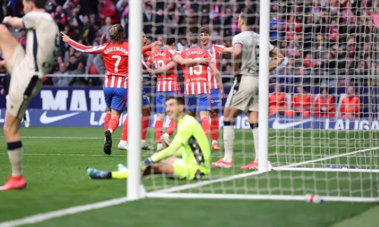 أتلتيكو مدريد يتصدر الدوري الإسباني