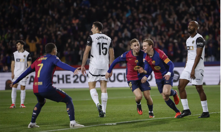 برشلونة يهين فالنسيا بسباعية مذلة