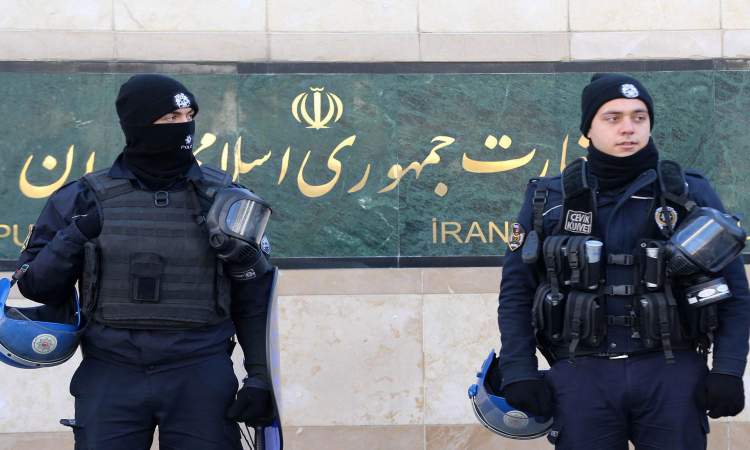 ايران تلقي القبض على 700 جاسوس
