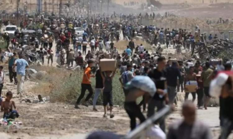 مسؤول أمني بغزة: العدو يستخدم مراكز المساعدات في تجنيد متخابرين