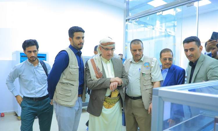 وزير الاقتصاد يدّشن العمل بمختبرات الكهرباء والطاقة المتجددة بهيئة المواصفات