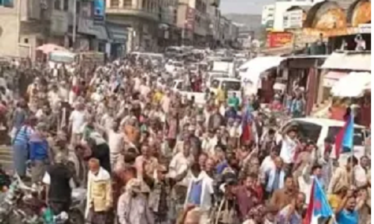 تظاهرة شعبية غاضبة في الضالع 