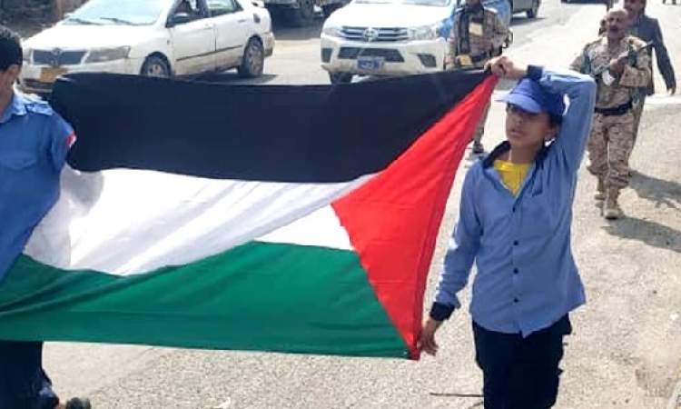مسير عسكري وشعبي بمديرية شعوب في أمانة العاصمة نصرة لغزة