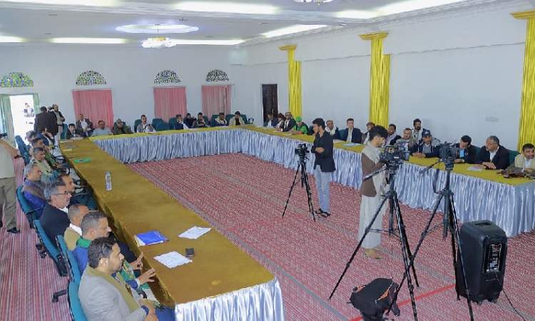 احتفاء بالمولد النبوي  ... وزارة الشباب تُسلِّم مستلزمات الأنشطة الشبابية والرياضية للمحافظات