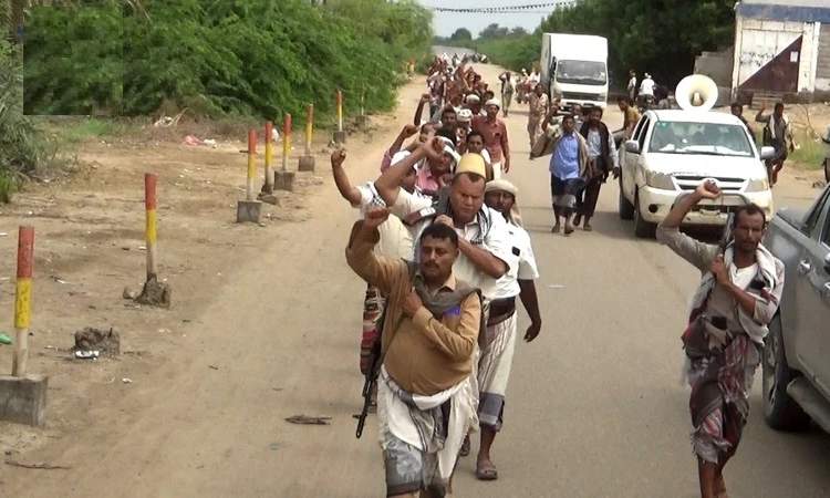 تخرج دفعة من دورات التعبئة في مديرية الدريهمي بالحديدة