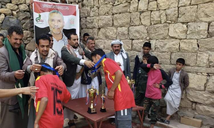 فريق الشهيد القائد يتوج ببطولة الرسول الأعظم لكرة القدم بمدينة عمران