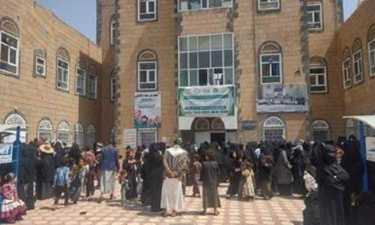 1749 حالة استقبلها المخيم الطبي المجاني بمجمع بني حوات