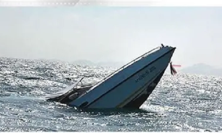 مصرع 60 شخصًا في انقلاب قارب وسط نيجيريا.