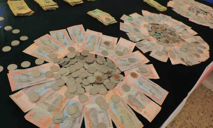 مدرسة بنات في صعدة تقدم قافلة مالية للقوة الصاروخية