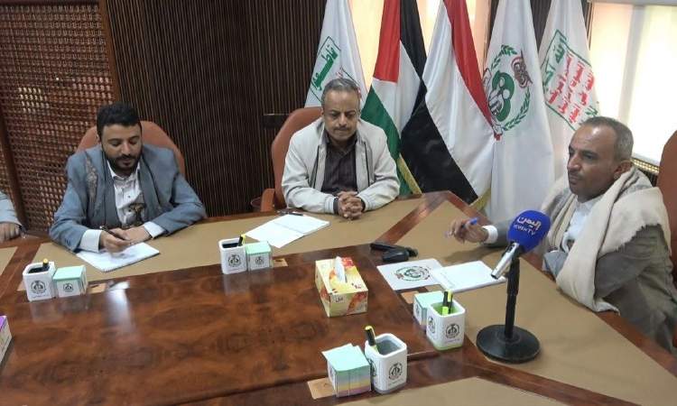 وزير الخدمة يرأس اجتماعا للجان دمج وتحديث الهياكل التنظيمية لوحدات الخدمة العامة