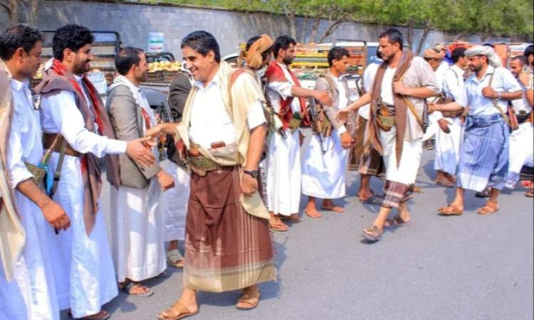 قبيلة الخراشي بصعدة تقدم قافلة رمان للمنطقة العسكرية الخامسة