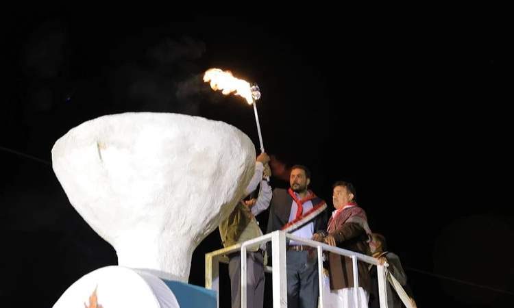 ميدان التحرير بصنعاء يشهد إيقاد شعلة ثورة 26 سبتمبر الخالدة