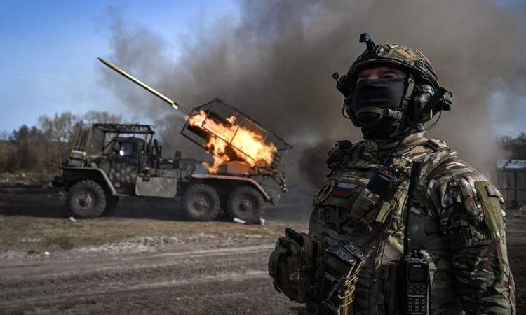 وست هام يونايتد يعين إسبريتو سانتو مدربا جديدا للفريق عقب إقالة بوتر