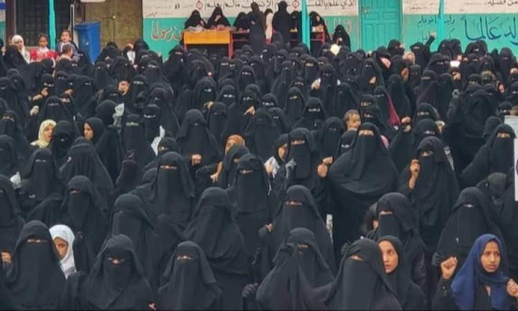 وقفتان للهيئة النسائية في سنحان تضامنًا مع الشعب الفلسطيني