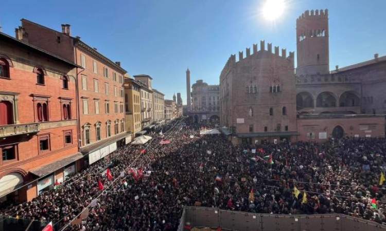تظاهرات حاشدة في إيطاليا دعما لأسطول الصمود وكسر الحصار عن غزة