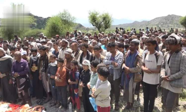 تشييع جثمان الشهيد فضل عبدالكريم في ماوية