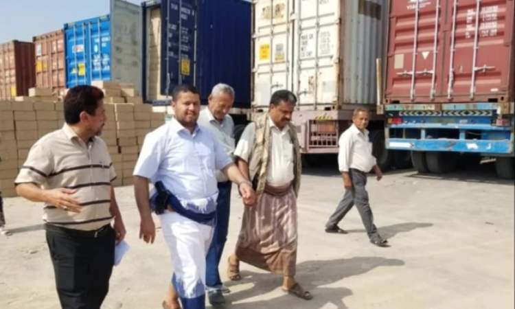 مدير هيئة المواصفات يطلع على سير العمل بميناء الحديدة وفرع الهيئة بالمحافظة