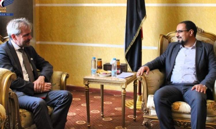 وكيل وزارة الخارجية يلتقي المدير الإقليمي للصليب الأحمر