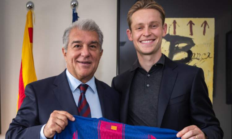 دي يونغ يجدد عقده مع برشلونة حتى عام 2029