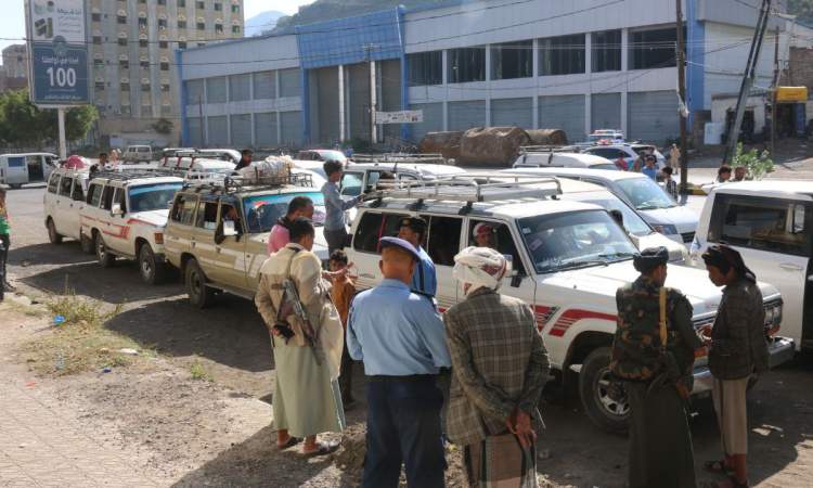 تنفيذ حملة لتنظيم فرز النقل من الحوبان إلى مدينة تعز